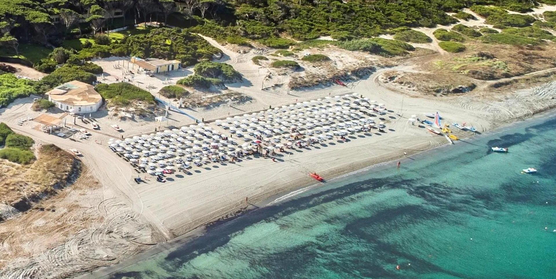 Hotel With Swimming Pool In Arborea Just 650 Meters From The Sea